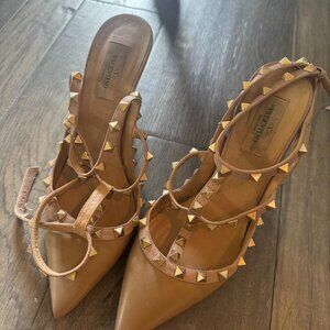 Valentino Heels 39 Fair Condition Rockstud